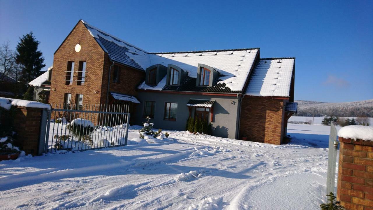 Vila Lipa Novy Bor Exterior photo