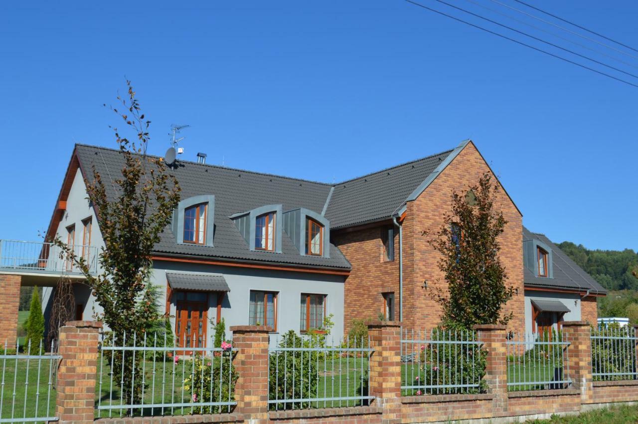 Vila Lipa Novy Bor Exterior photo
